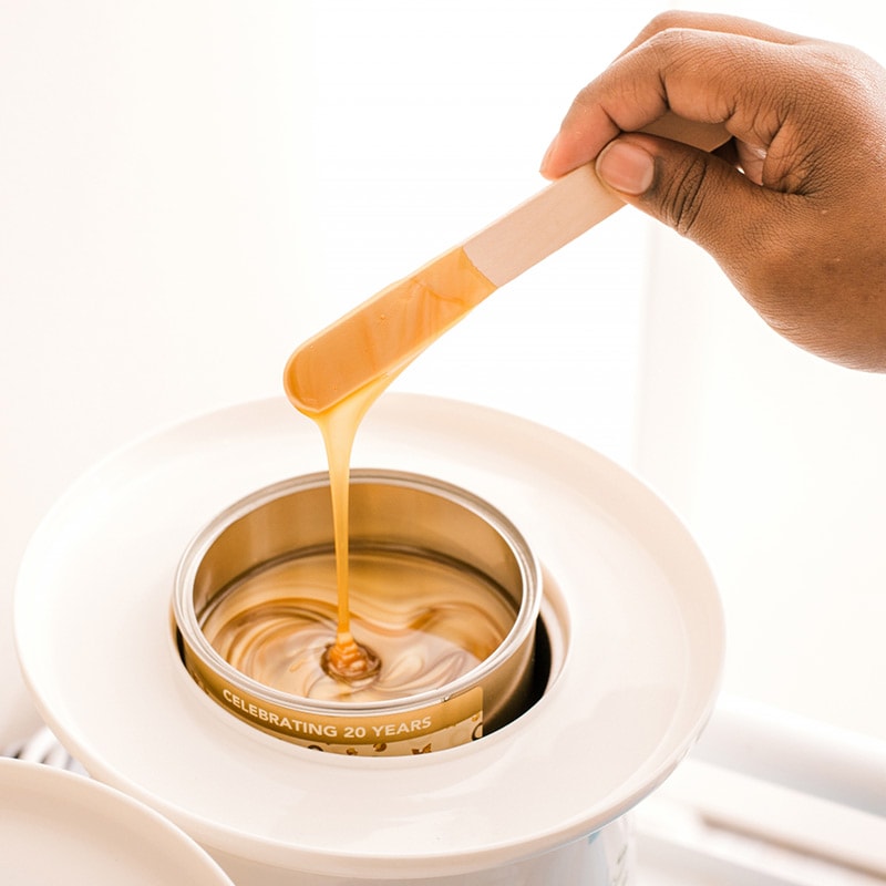 Salon Specifics Champagne Shimmer Film Wax, 800g - Image 3
